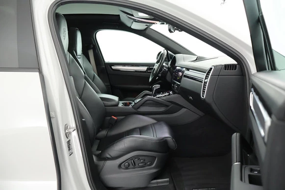 Porsche Cayenne - Afbeelding 15 van 30