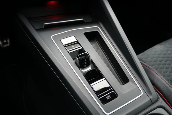 Volkswagen Golf - Afbeelding 24 van 30