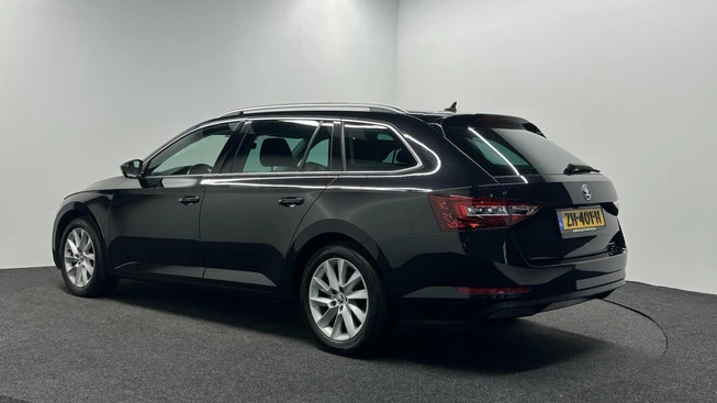 Škoda Superb - Afbeelding 10 van 30