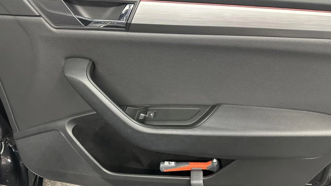 Škoda Superb - Afbeelding 18 van 30