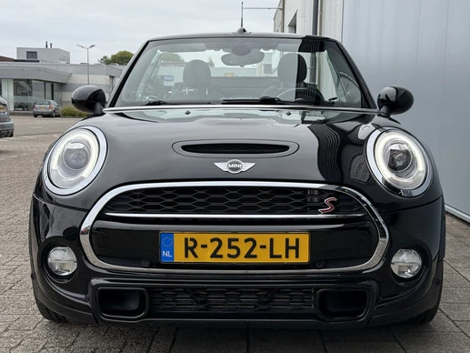 MINI Cooper S Cabrio - Afbeelding 26 van 30