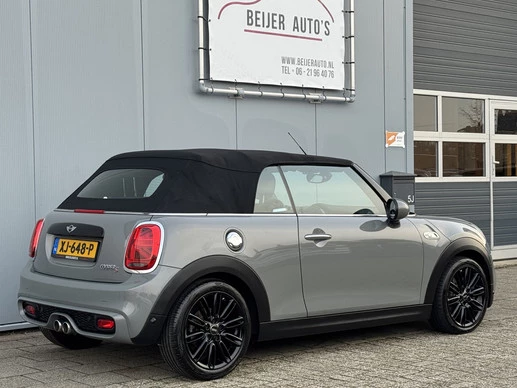 MINI Cooper S Cabrio - Afbeelding 27 van 30