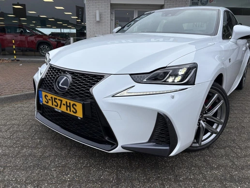 Lexus IS - Afbeelding 2 van 30
