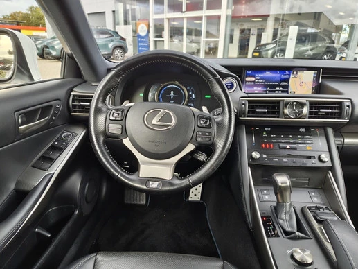 Lexus IS - Afbeelding 8 van 30