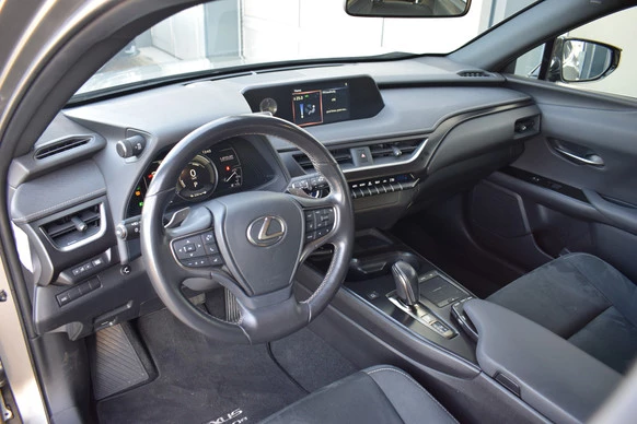 Lexus UX - Afbeelding 3 van 28