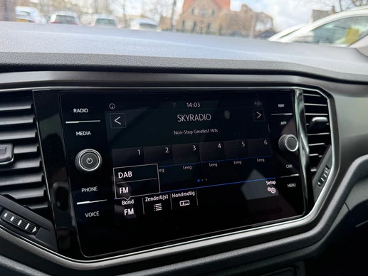 Volkswagen T-Roc - Afbeelding 16 van 27