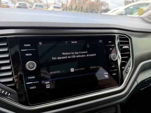 Volkswagen T-Roc - Afbeelding 18 van 27