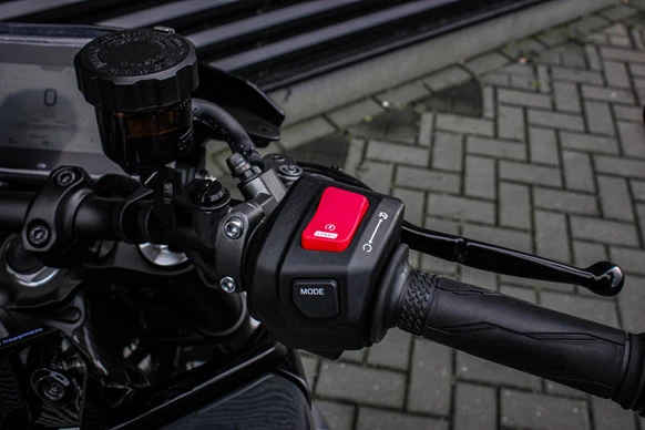 Yamaha MT 09 - Afbeelding 16 van 23