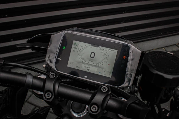 Yamaha MT 09 - Afbeelding 17 van 23