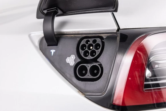 Tesla Model Y - Afbeelding 18 van 24