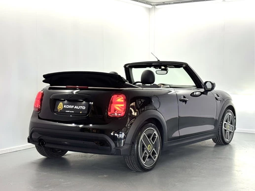 MINI Cooper Cabrio - Afbeelding 2 van 30