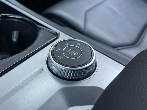 Volkswagen Touareg - Afbeelding 17 van 30