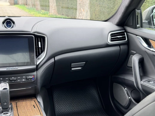 Maserati Ghibli - Afbeelding 11 van 30