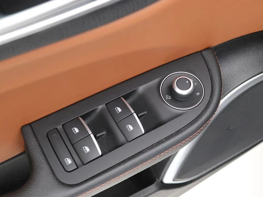 Alfa Romeo Giulia - Afbeelding 25 van 30