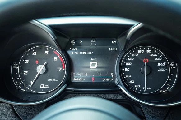 Alfa Romeo Giulia - Afbeelding 18 van 30