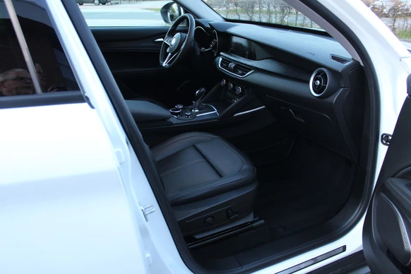 Alfa Romeo Stelvio - Afbeelding 10 van 29
