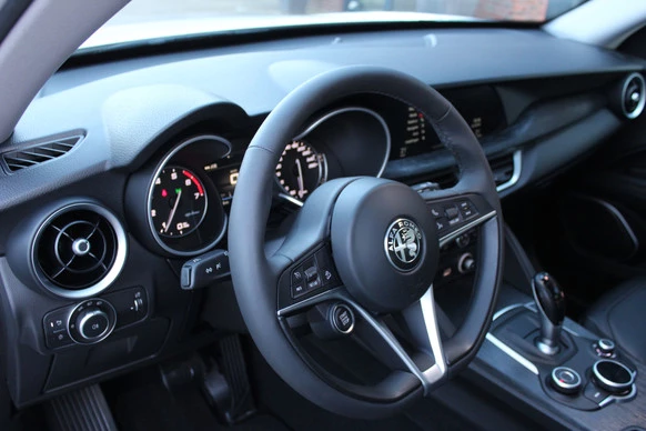 Alfa Romeo Stelvio - Afbeelding 17 van 29