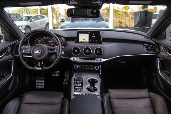 Kia Stinger - Afbeelding 3 van 30