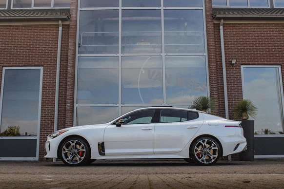 Kia Stinger - Afbeelding 6 van 30