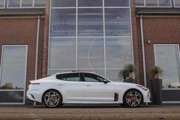 Kia Stinger - Afbeelding 7 van 30