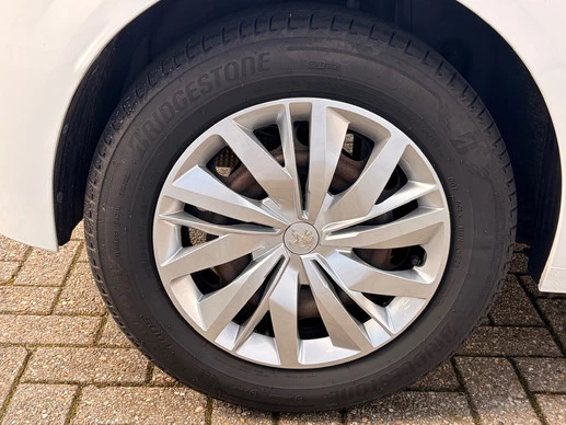 Peugeot 208 - Afbeelding 11 van 30