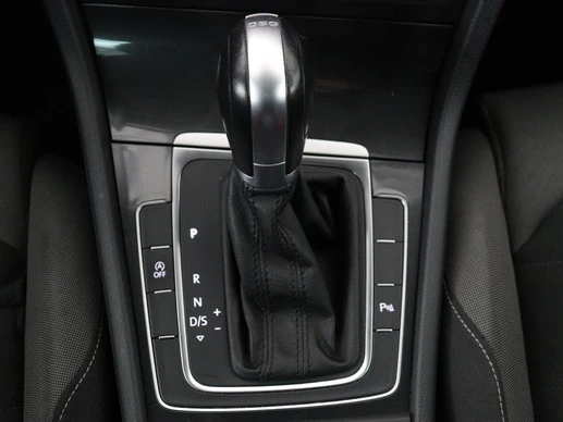 Volkswagen Golf - Afbeelding 19 van 30