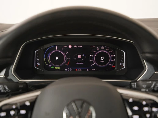 Volkswagen Tiguan - Afbeelding 8 van 30