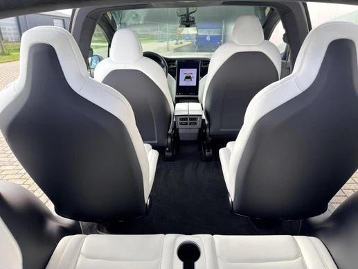 Tesla Model X - Afbeelding 13 van 30