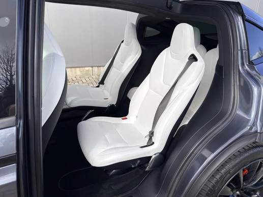Tesla Model X - Afbeelding 22 van 30