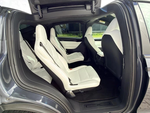 Tesla Model X - Afbeelding 24 van 30