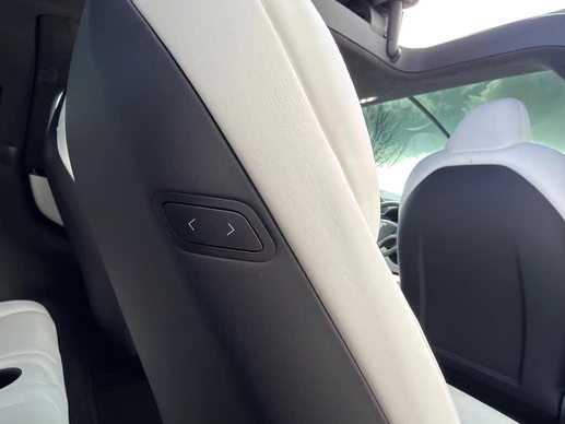 Tesla Model X - Afbeelding 28 van 30