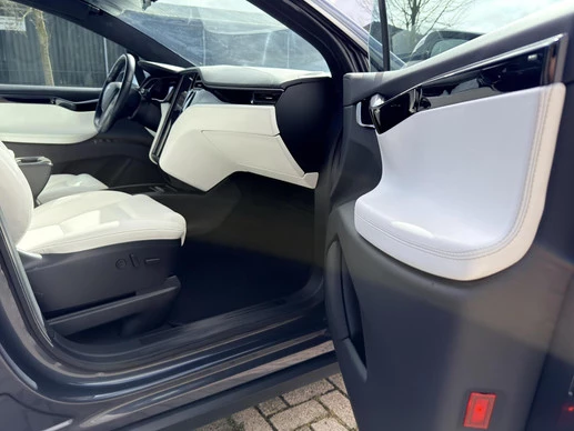 Tesla Model X - Afbeelding 30 van 30