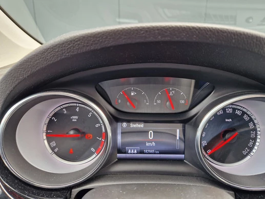 Opel Astra - Afbeelding 9 van 27