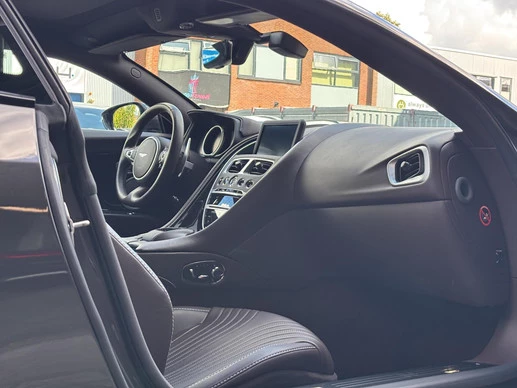 Aston Martin DB11 - Afbeelding 17 van 26