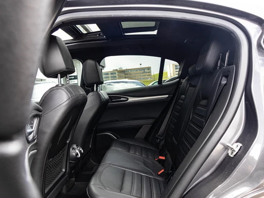 Alfa Romeo Stelvio - Afbeelding 9 van 30