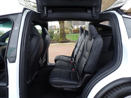 Tesla Model X - Afbeelding 10 van 26