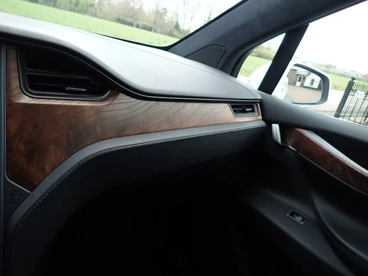 Tesla Model X - Afbeelding 18 van 26