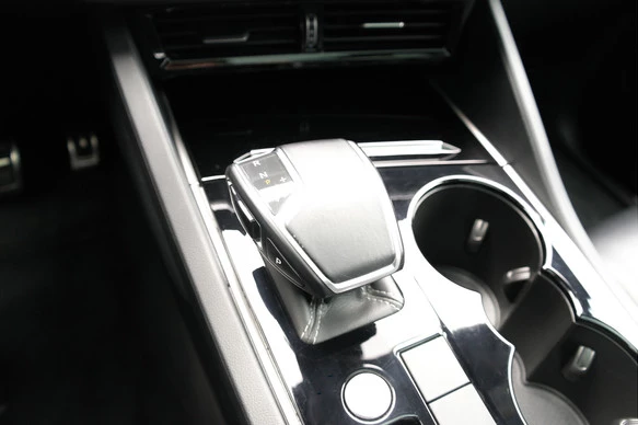 Volkswagen Touareg - Afbeelding 14 van 30