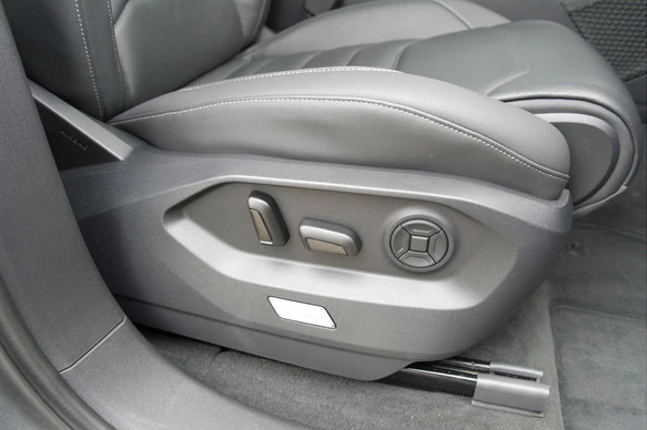 Volkswagen Touareg - Afbeelding 23 van 30