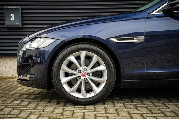 Jaguar XF - Afbeelding 16 van 30