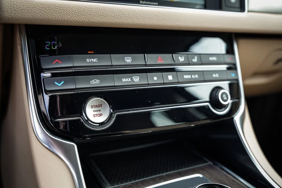 Jaguar XF - Afbeelding 23 van 30