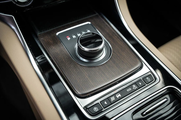 Jaguar XF - Afbeelding 26 van 30