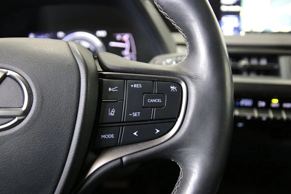 Lexus UX - Afbeelding 18 van 29