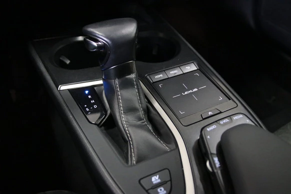 Lexus UX - Afbeelding 22 van 29