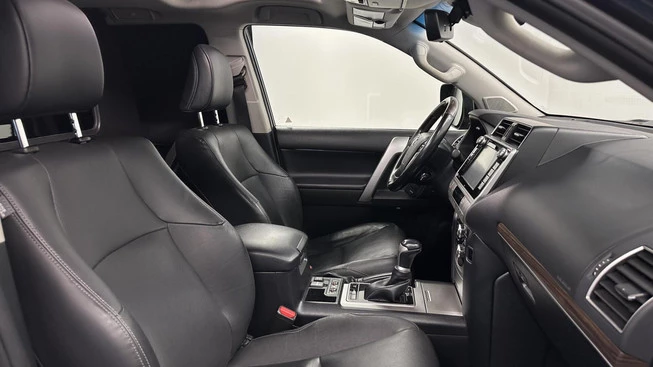 Toyota Land Cruiser - Afbeelding 3 van 30