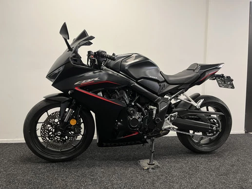 Honda CBR 650 - Afbeelding 14 van 21