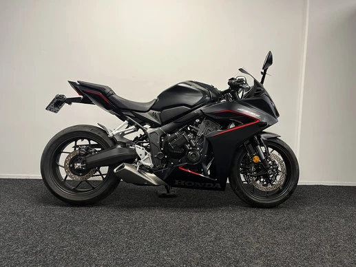 Honda CBR 650 - Afbeelding 1 van 22