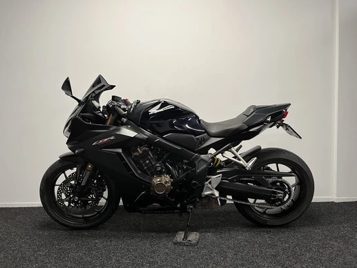 Honda CBR 650 - Afbeelding 14 van 23