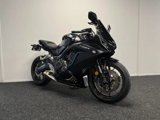 Honda CBR 650 - Afbeelding 12 van 22