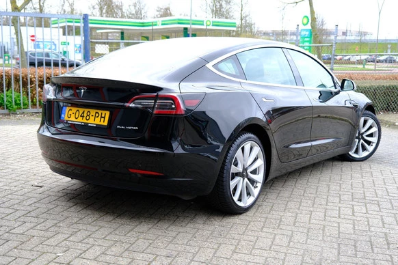 Tesla Model 3 - Afbeelding 3 van 30